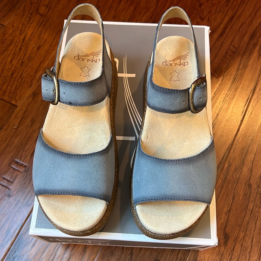 Brand new Dansko Bianca Burnished Suede blue